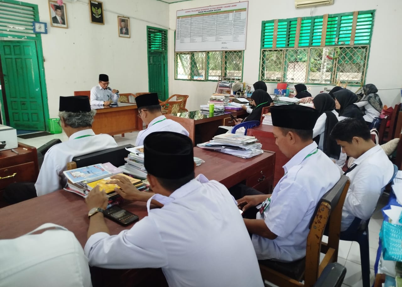 Jelang Penilaian Kinerja Kepala Madrasah, Kamad Imbau Seluruh Tim Bekerja Maksimal