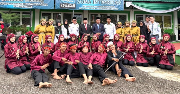 Tiga Karya Seni MAN 1 Muaro Jambi Memukau Panggung Kanwil Kemenag Provinsi Jambi