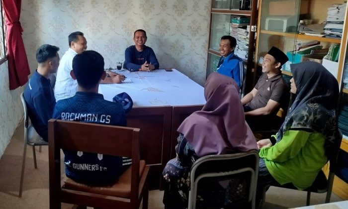 Pembina OSIM dan Waka Kesiswaan Bahas Rencana HGN di MAN 1 Muaro Jambi