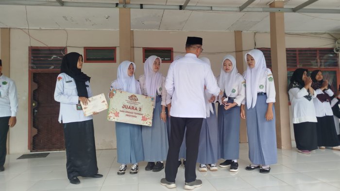 Tari Ragam Irama Nusantara Harumkan Nama MAN 1 Muaro Jambi