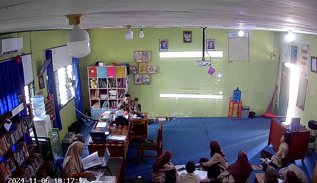 Siswa Mansamuja Manfaatkan Perpustakaan Sebagai Sumber Belajar Siswa Mansamuja Manfaatkan Perpustakaan Sebagai Sumber Belajar