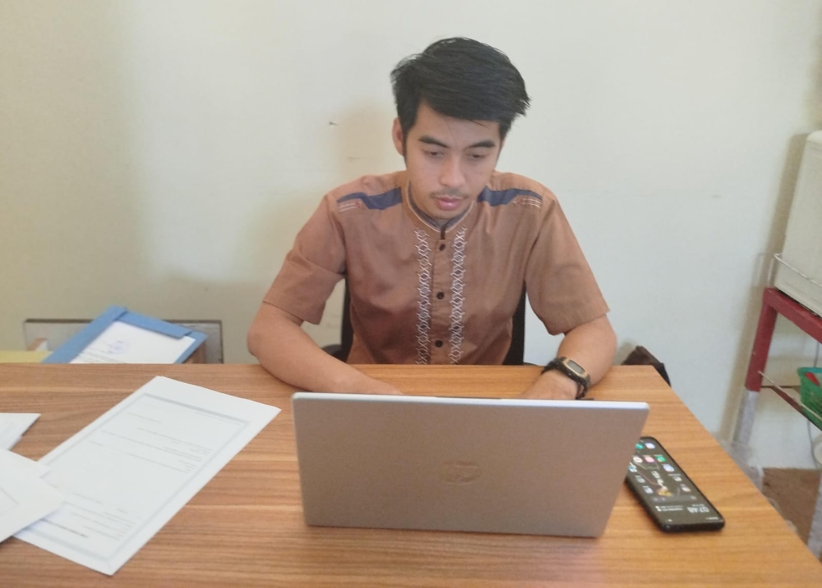 Tenaga Kependidikan MAN 1 Muaro Jambi Ikuti Pelatihan Pelayanan Publik