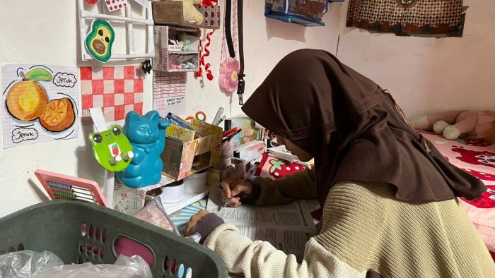 MAN 1 Muaro Jambi Terapkan KBM Daring, Siswa Tetap Belajar di Tengah Kondisi Cuaca
