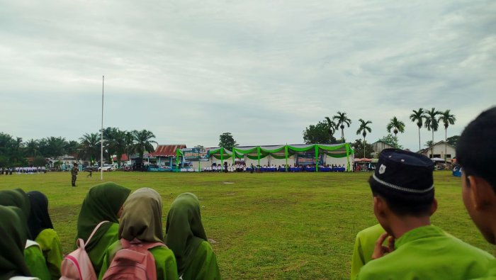 Santri MAN 1 Muaro Jambi Hadiri Peringatan Hari Santri Nasional di Desa Petaling