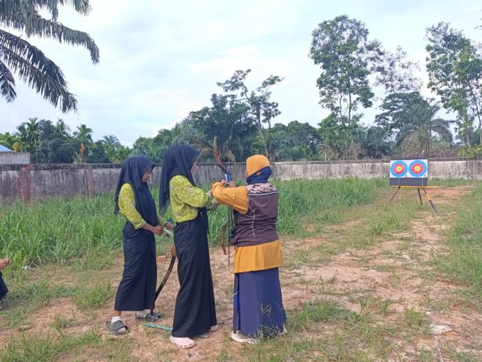 Ekstrakurikuler MAN 1 Muaro Jambi :  Kamis Berjalan Lancar dan Penuh Semangat