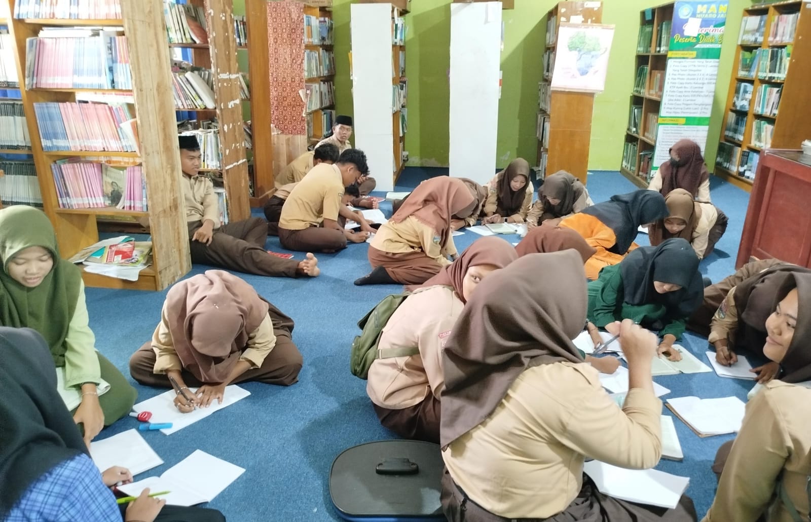 Manfaatkan Perpustakaan untuk Belajar