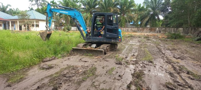 Penataan Lahan MAN 1 Muaro Jambi Menuju Madrasah yang Asri dan Fungsional