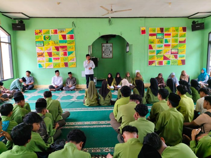 Kepala Madrasah Beri Arahan Penting kepada Siswa dalam Peringatan Nuzulul Quran