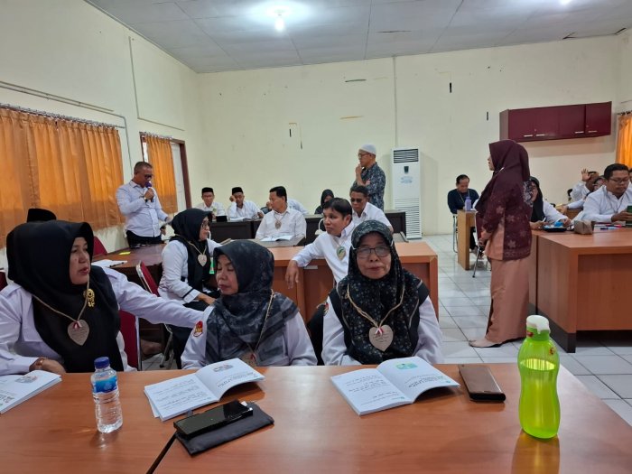 Kepala MAN 1 Muaro Jambi Ikuti Sosialisasi Kurikulum Berbasis Cinta di BPSDM Jambi