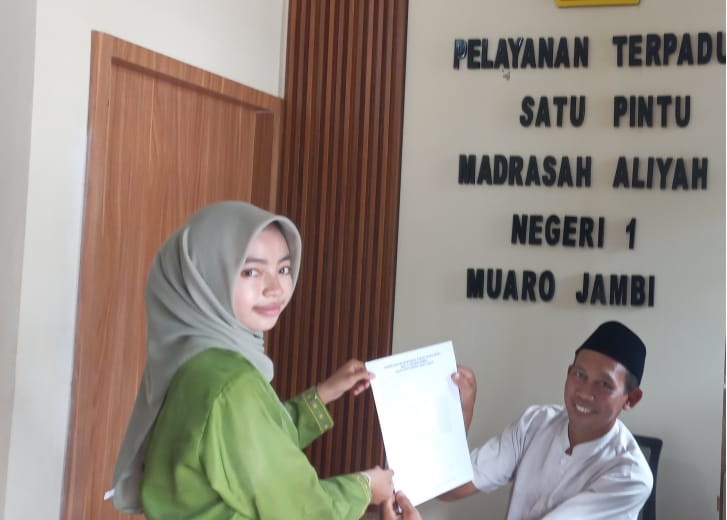 Pendaftaran Siswa Baru di Madrasah Melalui Layanan Terpadu Satu Pintu MAN 1 Muaro Jambi