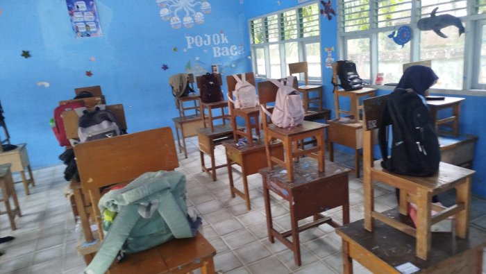 Panitia SAS MAN 1 Muaro Jambi Tata Denah Duduk untuk 13 Ruang Ujian