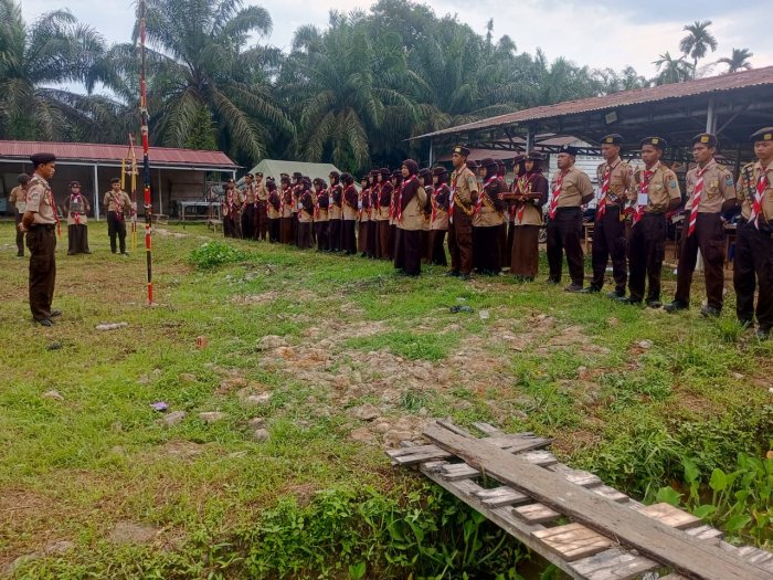 Latihan Pramuka MAN 1 Muaro Jambi Mendapat Pengawasan Ketat Demi Tingkatkan Disiplin Siswa