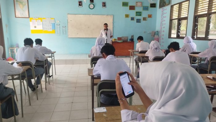 Sesi Terakhir Asesmen MAN 1 Muaro Jambi Berjalan Kondusif Sesi Terakhir Asesmen MAN 1 Muaro Jambi Berjalan Kondusif