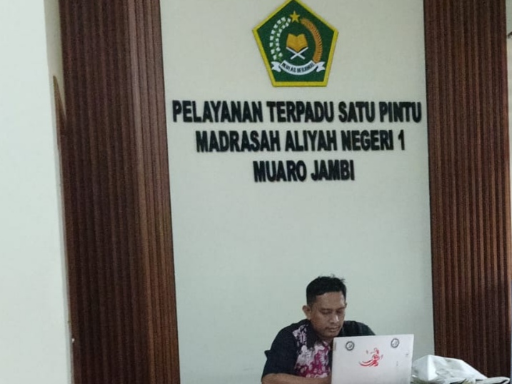 Operator Website MAN 1 Muaro Jambi Ditugaskan Ikuti Pelatihan Operator Website MAN 1 Muaro Jambi Ditugaskan Ikuti Pelatihan