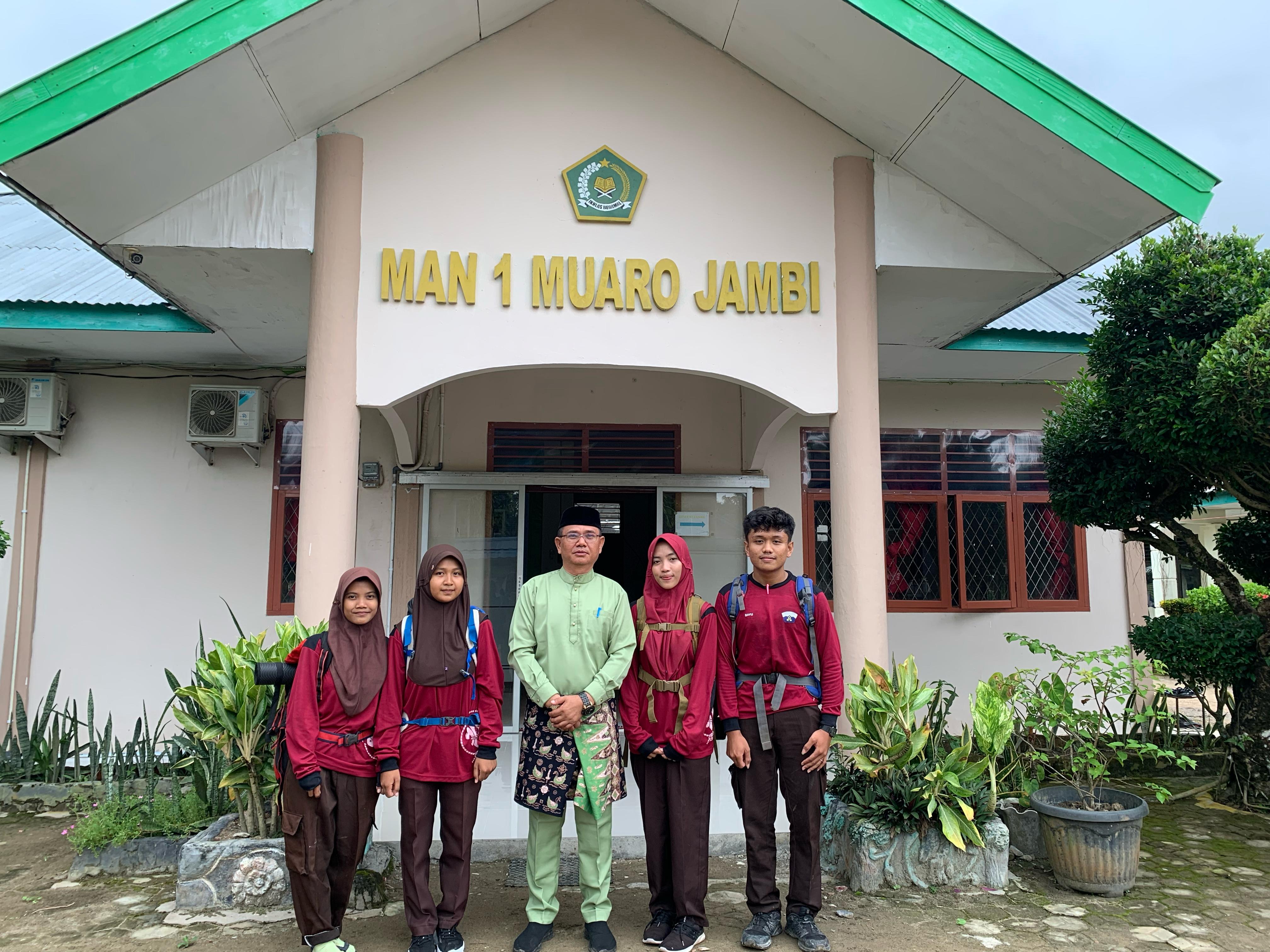 Empat Praja MAN 1 Muaro Jambi Ikuti Sosialisasi Pramuka Garuda