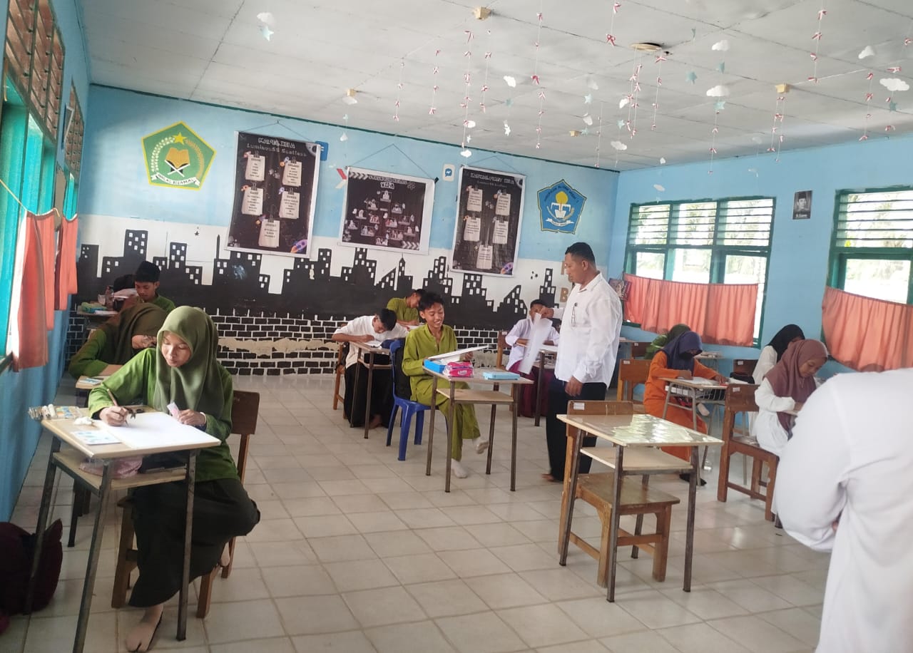 MAN 1 Muaro Jambi Gelar Lomba Kaligrafi Untuk Peringati Hari Santri 2024