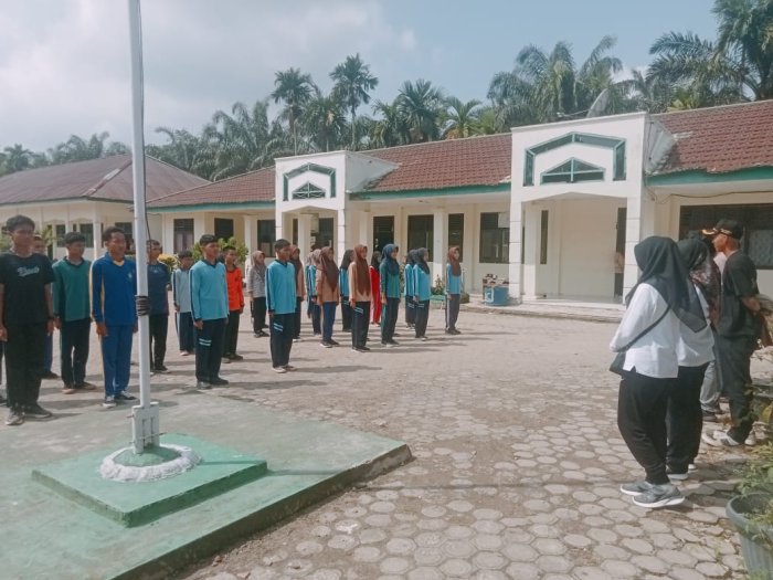Tiga Siswa MAN 1 Muaro Jambi Lolos Seleksi Awal Paskibraka Tingkat Kabupaten
