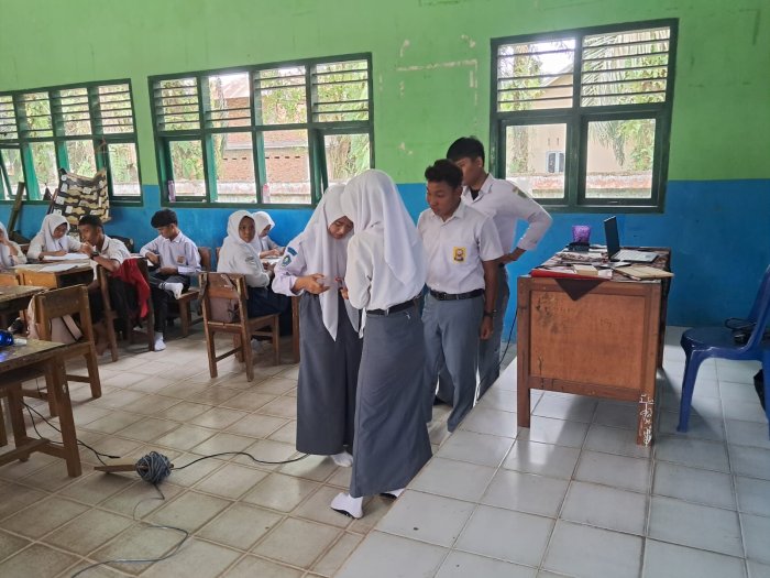 Rendi Oktariano Uji Model Pembelajaran Baru di MAN 1 Muaro Jambi Rendi Oktariano Uji Model Pembelajaran Baru di MAN 1 Muaro Jambi