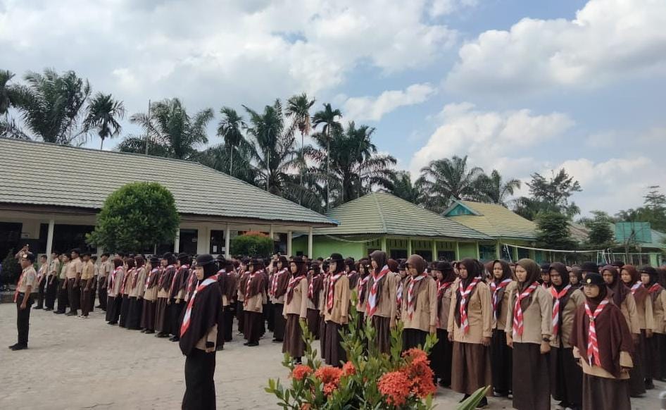 Mengawali Kegiatan Esktrakurikuler Pramuka, Pradana Pimpin Apel