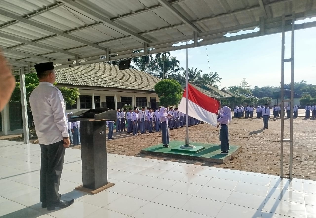 MAN 1 Muaro Jambi Gelar Upacara Peringatan Hari Sumpah Pemuda ke-96 Tahun 2024