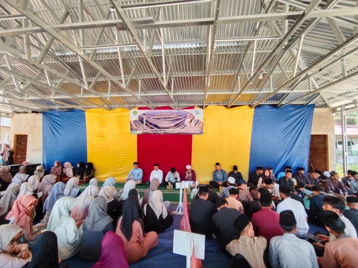 Ketua Komite MAN 1 Muaro Jambi Ajak Siswa Teladani Akhlak Rasulullah