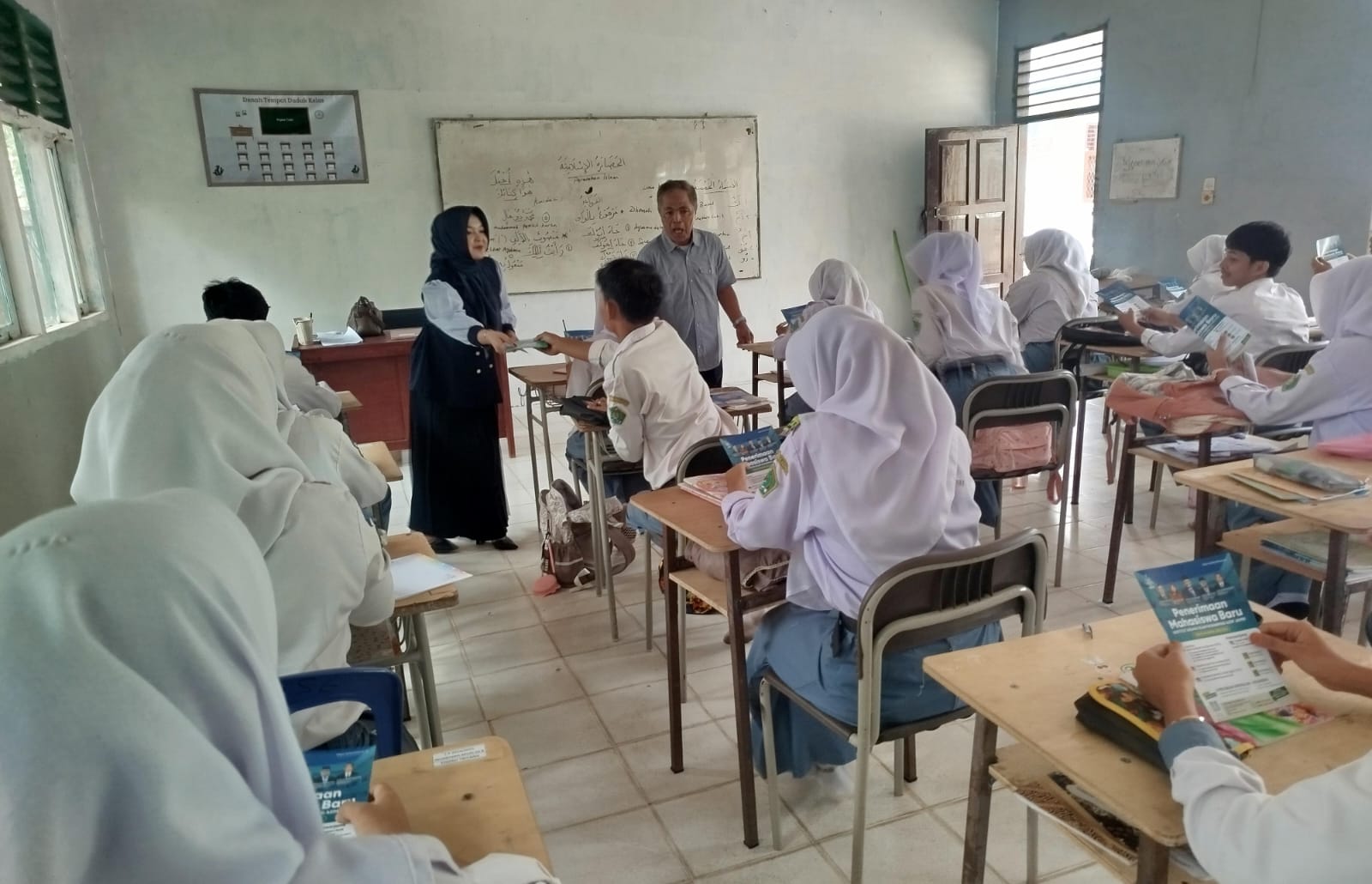 Siswa Kelas XII MAN 1 Muaro Jambi Ikuti Sosialisasi Kampus Politeknik Jambi