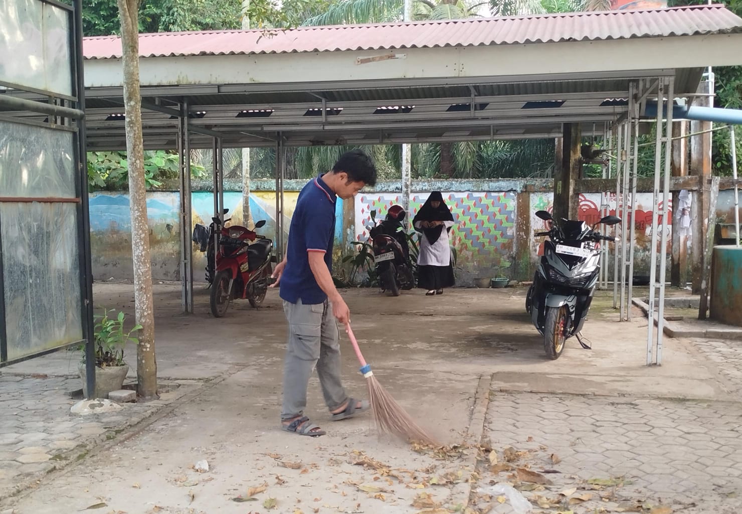 Tak Banyak yang Tahu Pramubakti  MAN 1 Muaro Jambi Peraih Beasiswa S1