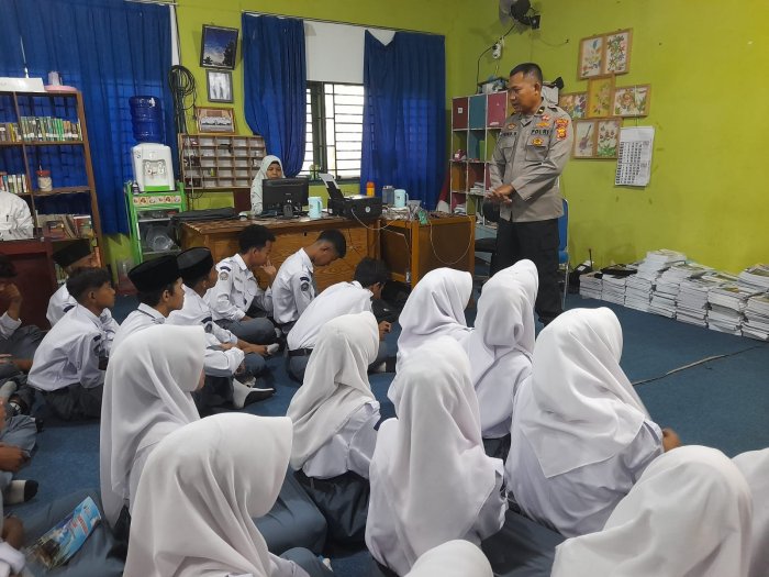 Sosialisasi MBG dan Pencegahan Penyimpangan Remaja Diterima Antusias oleh Siswa Kelas X Sosialisasi MBG dan Pencegahan Penyimpangan Remaja Diterima Antusias oleh Siswa Kelas X
