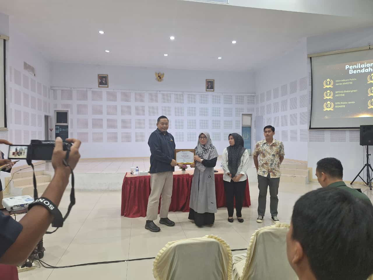 Bendahara MAN 1 Muaro Jambi Raih Juara 3 Hasil Laporan 