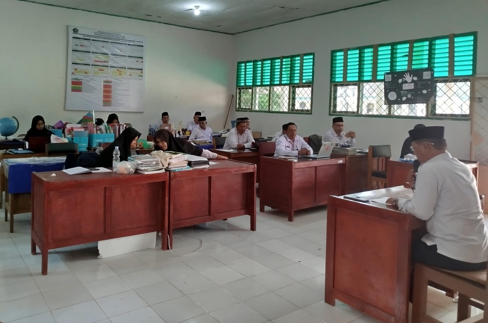 Awali Tahun Ajaran Baru 2024/2025 MAN 1 Muaro Jambi Laksanakan Rapat