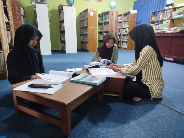 Fathonah Siswa MAN 1 Muaro Jambi Wakili Muaro Jambi ke Tingkat Provinsi OMI Mata Pelajaran Fisika