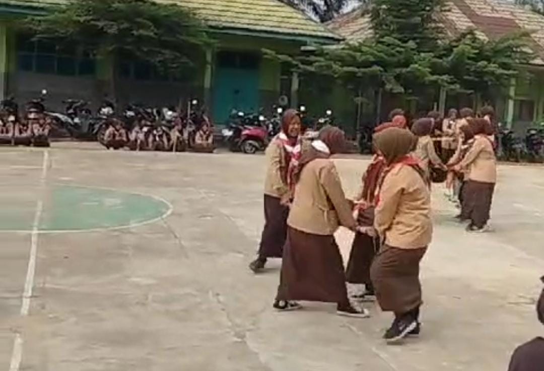 Pramuka MAN 1 Muaro Jambi Ajarkan PPPK 