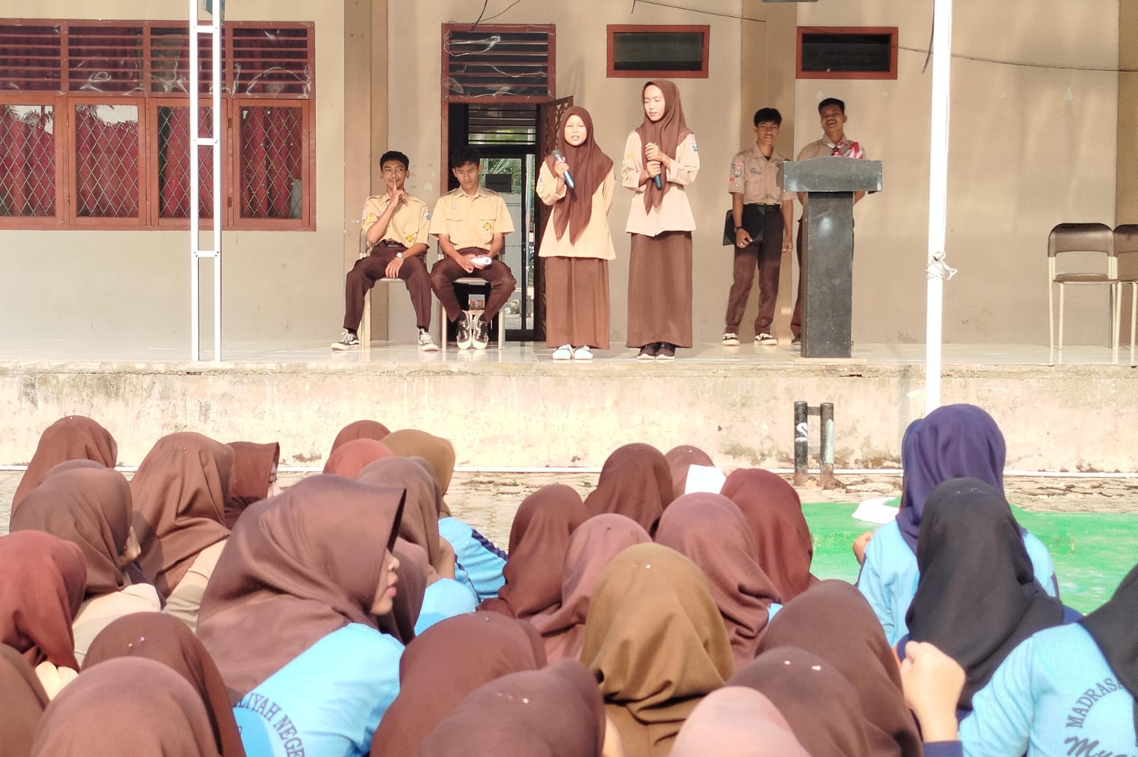 Debat Panas Pasangan Ketua dan Wakoil Ketua OSIM MAN 1 Muaro Jambi