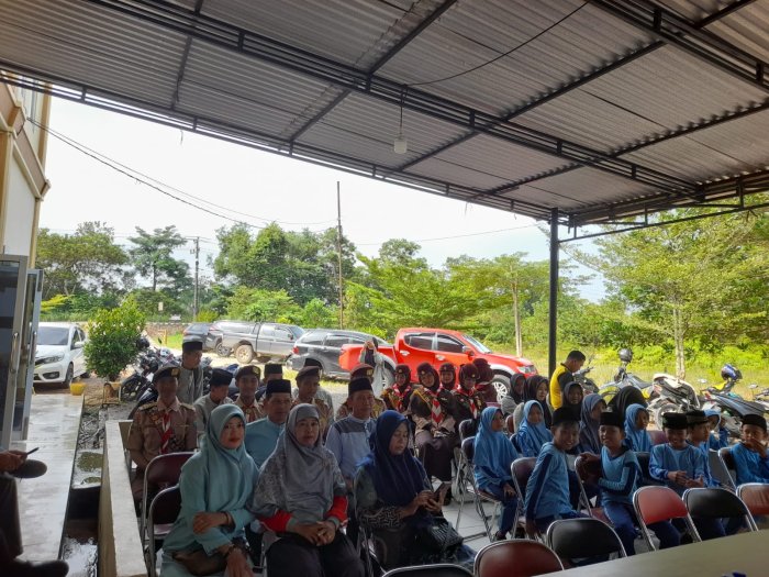 Aksi Hijau Siswa MAN 1 Muaro Jambi Warnai Peringatan Hari Penanaman Pohon Sedunia