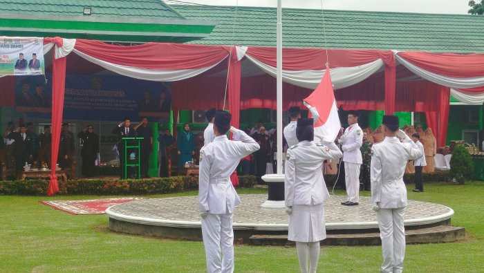 Guru dan Tendik MAN 1 Muaro Jambi Ikuti Upacara HAB ke-80, Teguhkan Komitmen Pelayanan Keagamaan