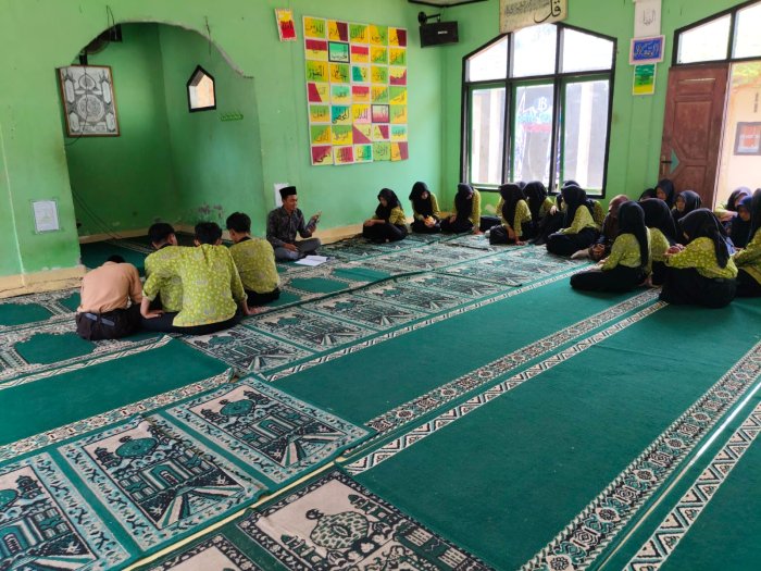 Jelang Maulid Nabi, MAN 1 Muaro Jambi Matangkan Persiapan Pengisi Acara Jelang Maulid Nabi, MAN 1 Muaro Jambi Matangkan Persiapan Pengisi Acara