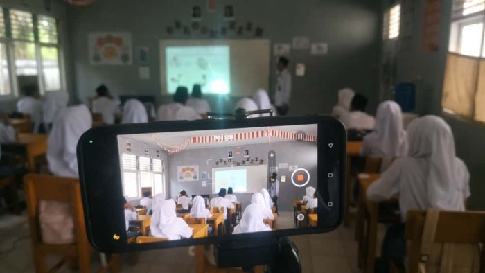 Dedikasi Berbuah Prestasi, Hj. Nurgayah Wakili Madrasah di Final Lomba Mengajar Dedikasi Berbuah Prestasi, Hj. Nurgayah Wakili Madrasah di Final Lomba Mengajar