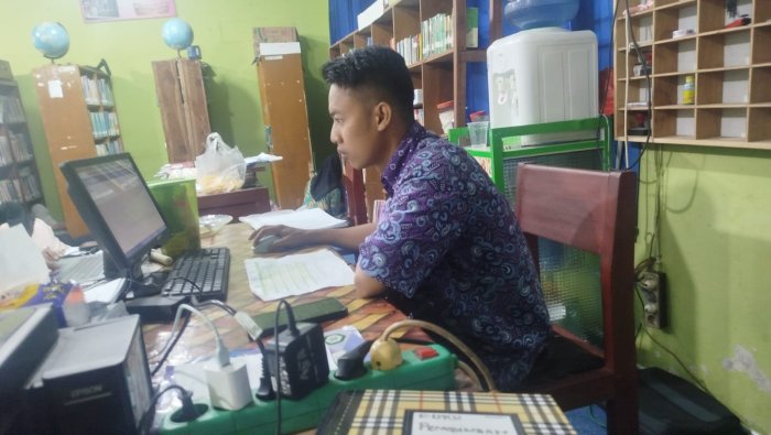 Ardiansyah Fokus Selesaikan Kisi-Kisi dan Soal Asesmen Akhir Semester