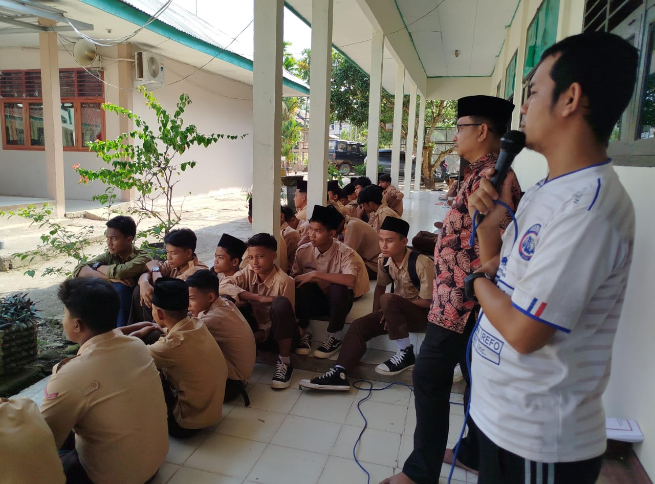 Pembina OSIM  Sampaikan Pembinaan Program Kerja OSIM untuk Tahun Pelajaran 2024/2025