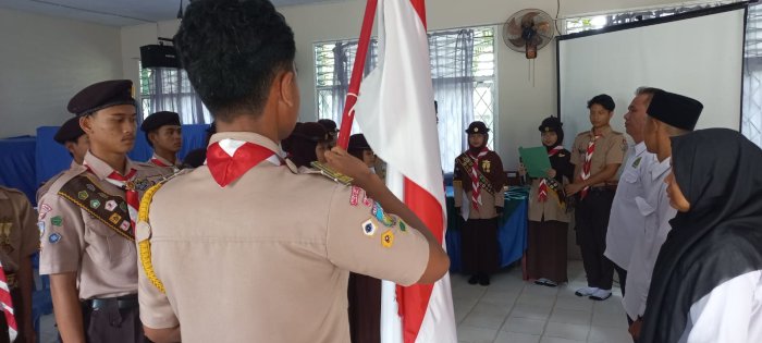 Bangga Jadi Laksana! 14 Siswa MAN 1 Muaro Jambi Resmi Dilantik, Suasana Penuh Haru dan Semangat