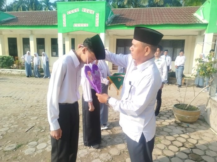 Buka MATAMUDA 2026, Kepala MAN 1 Muaro Jambi Tegaskan Madrasah Harus Bebas dari Bullying dan Perpeloncoan Buka MATAMUDA 2026, Kepala MAN 1 Muaro Jambi Tegaskan Madrasah Harus Bebas dari Bullying dan Perpeloncoan
