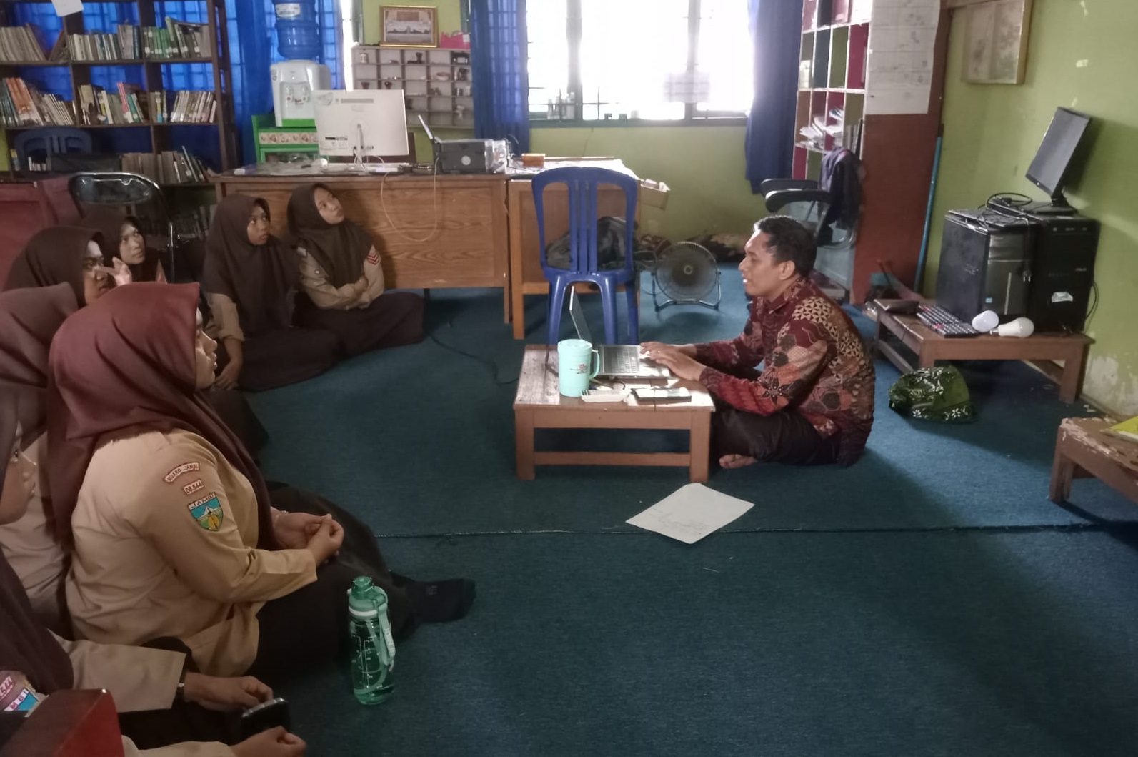 Admin website MAN 1 Muaro Jambi Ajarkan SIswa Jadi Koresponden Admin website MAN 1 Muaro Jambi Ajarkan SIswa Jadi Koresponden